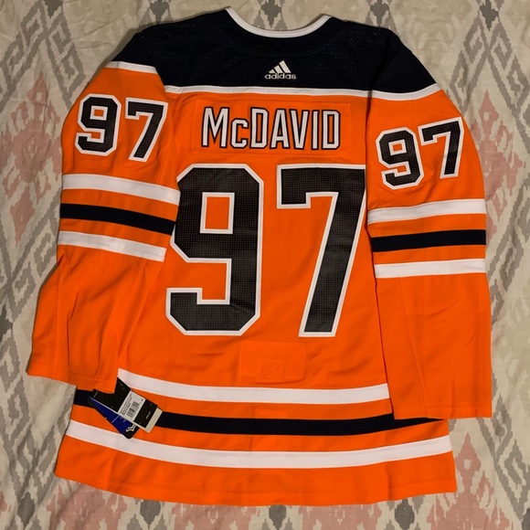 Connor McDavid jersey - Picture 1 of 1